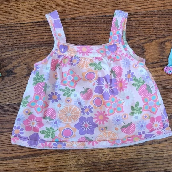 🌻 4 for$15 🌻. Lavender flowy tank top - Picture 1 of 1